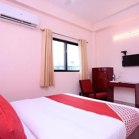 Oyo 13577 Tkr Metro Residency Hotel Kochi Exterior photo